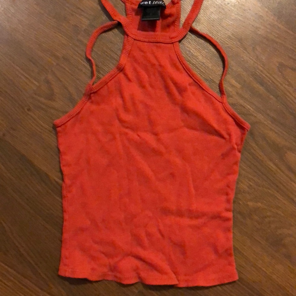 crop top